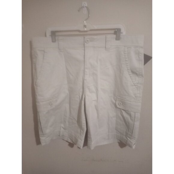 St. John's Bay Other - St Johns Bay Men's Performance Shorts Sz 38 Brown Comfort Stretch Flat Front New